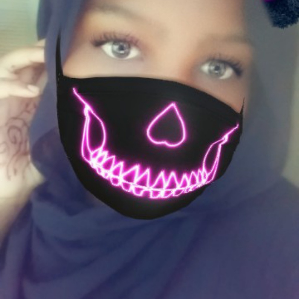 Meet your Posher, Aisha